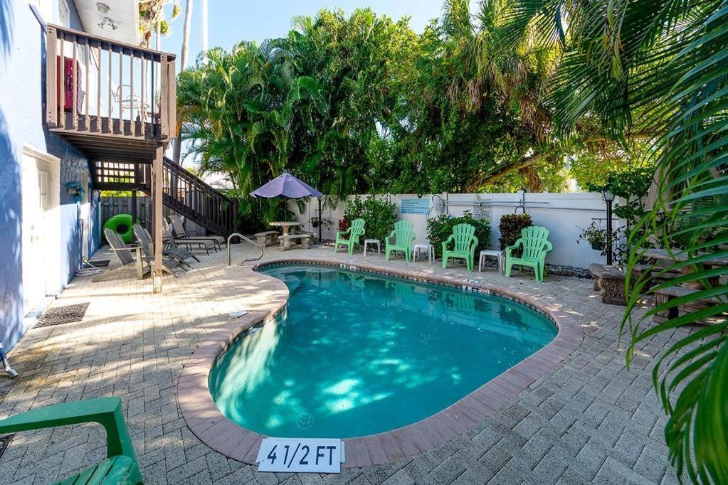 Beach Getaway Pool Condo Between The Island Marina And Beachブレイデントン・ビーチ エクステリア 写真